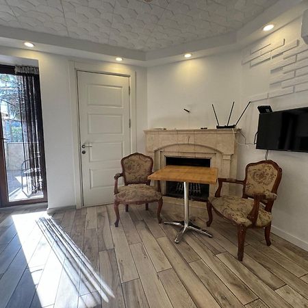 Casa Neptun In Old Batumi Apartment Exterior photo